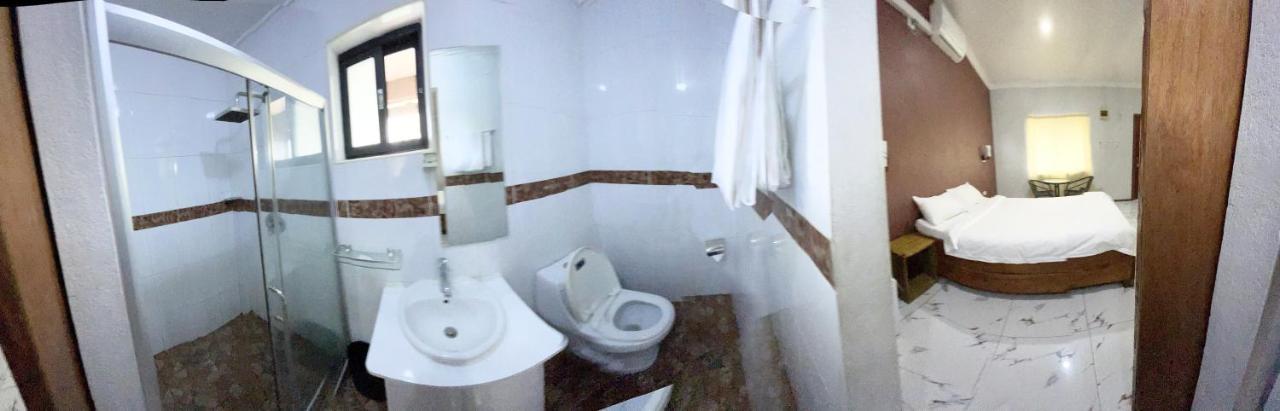 Nausori Airport Hotel Esterno foto