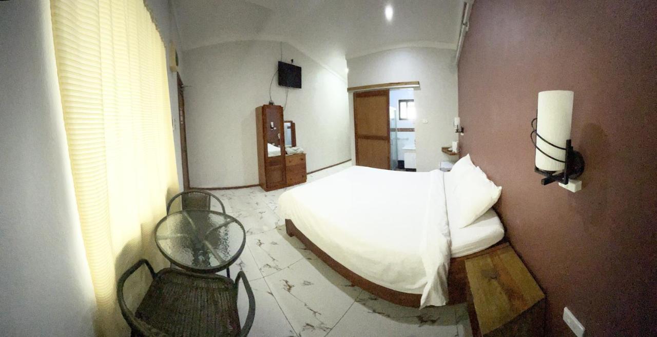 Nausori Airport Hotel Esterno foto